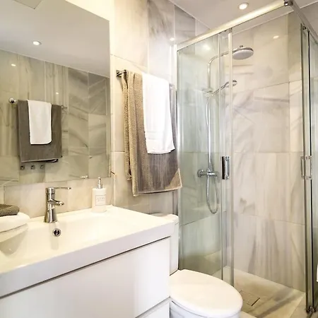 Gardenias - Roomservice Apartment